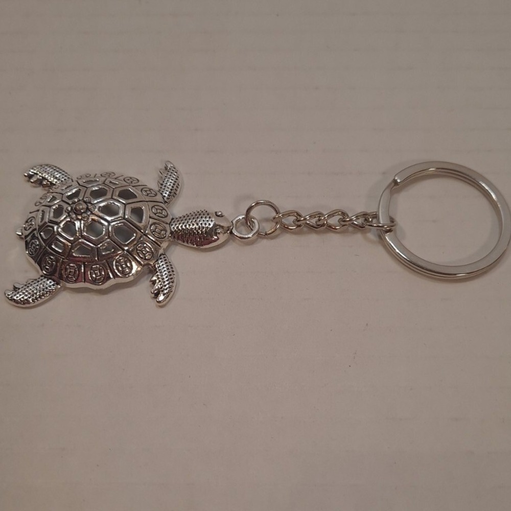 New In Packaging‎ 1pc Silver Sea Turtle Keychain With Octopus Style Keyring